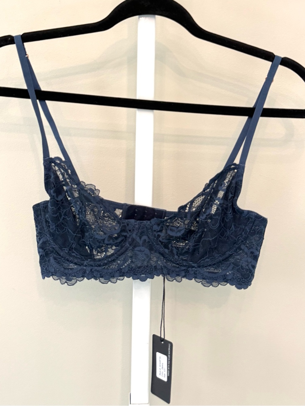Samantha Chang New York Lace Underwire Bra Navy Blue 32C NWT